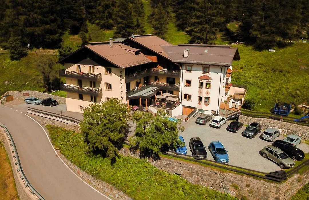 Hotel Cornelia-1